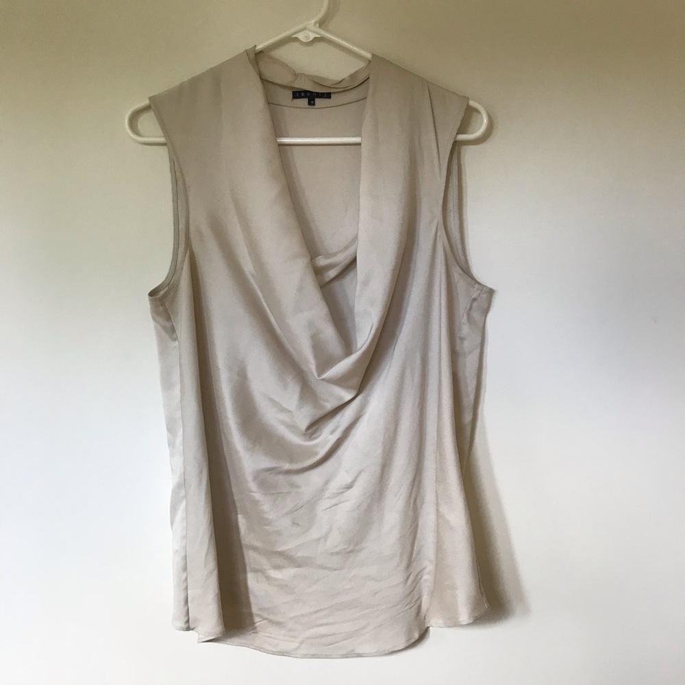 Theory silk scoop neck top cream: M